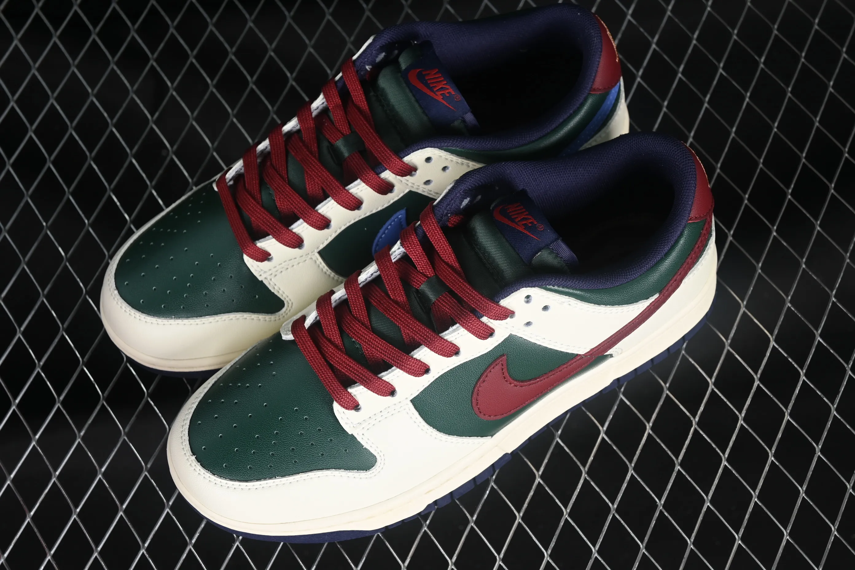 All categories Nk SB Dunk Series Nk SB Dunk Low low-top sneakers Nk SB Dunk Low "Gorge Green" SB low-top casual sneakers FV8106-361